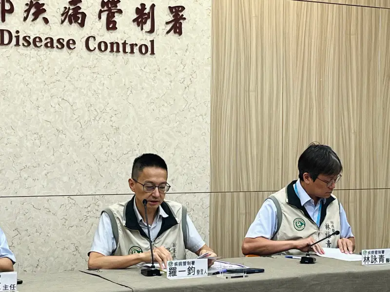 ▲疾管署副署長羅一鈞說明疫情最新狀況。（圖／張乃文攝）