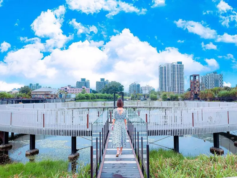 ▲帝國糖廠的湖濱生態園區，是受歡迎的網美必拍點。（圖／台中市政府提供，2025.06.03）