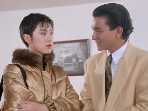 ▲陳法蓉（左）在經典港片《賭俠》中飾演冷艷「龍九」，與劉德華（右）飾演的「陳刀仔」有精彩對手戲，兩人相隔33年再度合體，讓影迷驚喜直呼：「回憶殺！」（圖／陳法蓉IG）