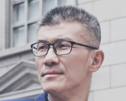 ▲球評李亦伸曾經照顧過罹癌的父親、大哥，也曾經陪伴需要洗腎、無行動能力又失智的母親，對於《忘了我記得》有感而發，在臉書上的發文頗獲迴響。（圖／摘自臉書）