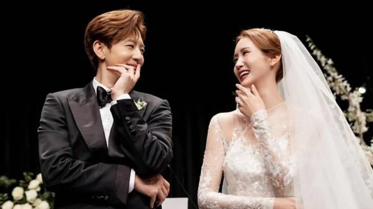 ▲韓國知名女星李多海（右）在節目《我家的熊孩子》中爆料，自己在結婚紀念日被老公SE7EN（左）提離婚，雖然對方只是隨口說說的，不過這玩笑還是讓她感到非常不滿。（圖／李多海IG）