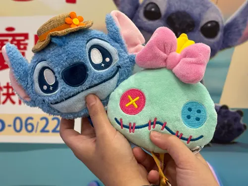 ▲掛飾零錢包（共2款），加價購329元。（圖／記者鍾怡婷攝）