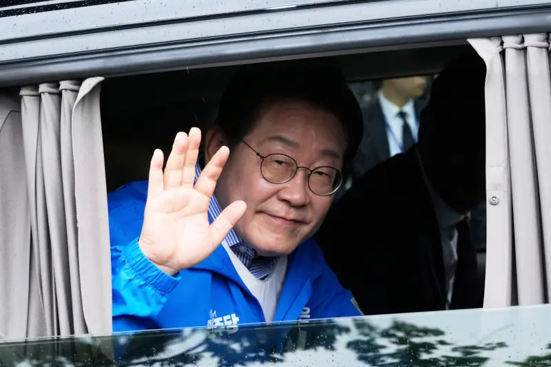 ▲韓國總統李在明捲入多起貪瀆以及違反公職法案件,但身旁多名證人和下屬都在過程中離奇身亡和輕生。(圖/美聯社/達志影像)