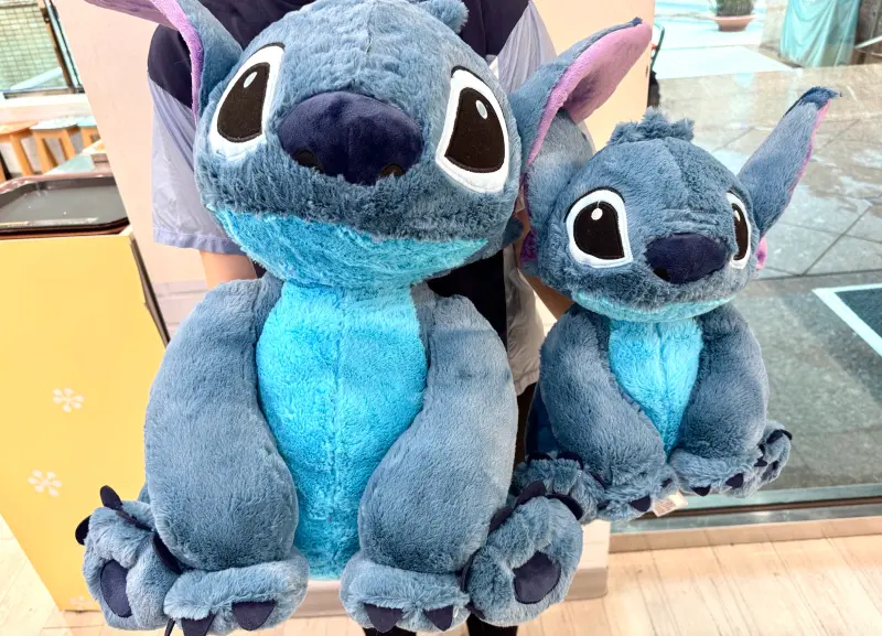 ▲7-ELEVEN全店推出「史迪奇 夏日寶貝」集點活動，集結外出用品、家居寢具、3C周邊與角色收藏四大系列。（圖／記者鍾怡婷攝）