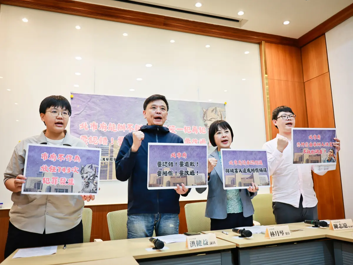 ▲立法委員林月琴(右二)與台北市議員洪健益(左二)（圖／劉祐龍攝影）