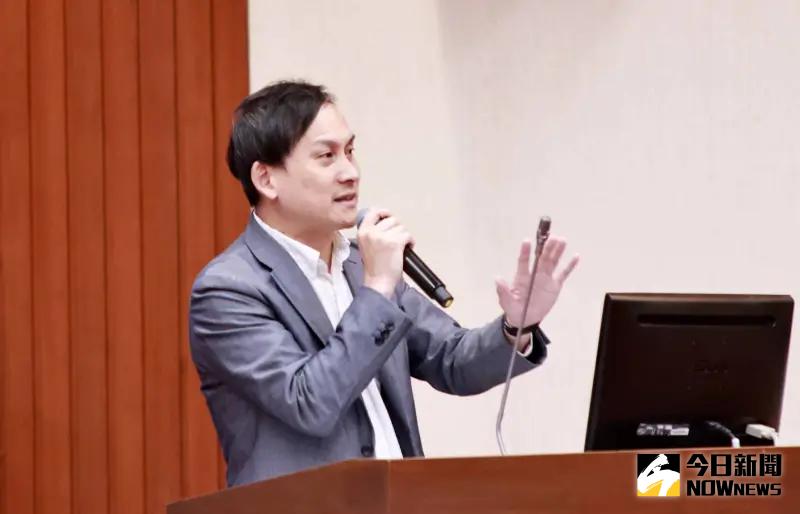 陪侯友宜視察卻先閃人！葉元之駁1句挨轟：把事鬧大