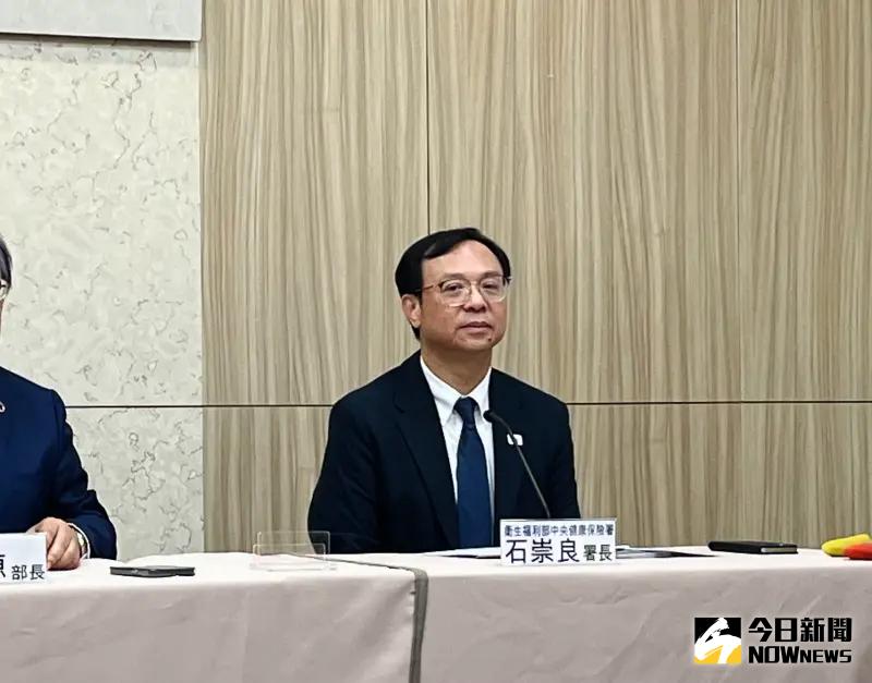 ▲健保署署長石崇良說明健保「個別醫院總額制度」。（資料照／記者張乃文攝）