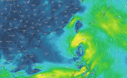 未來一週各地仍是多雨環境,且菲律賓東方的大低壓帶,下週有機會醞釀出今年首顆颱風「蝴蝶」。(圖/「台灣颱風論壇|天氣特急」臉書) ▲未來一週各地仍是多雨環境,且菲律賓東方的大低壓帶,下週有機會醞釀出今年首顆颱風「蝴蝶」。(圖/「台灣颱風論壇|天氣特急」臉書)