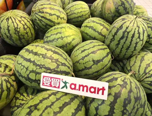 ▲愛買暑解渴的花蓮大西瓜每顆僅399元（18台斤以上）、雲林小玉西瓜每粒125元。（圖／愛買量販提供）