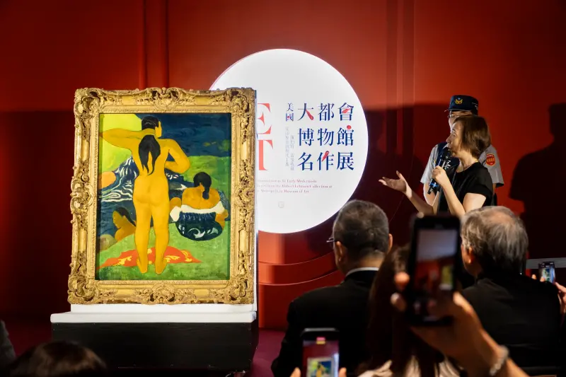▲國立故宮博物院與美國大都會博物館合作舉辦「從印象派到現代主義—美國大都會博物館名作展」，從美國紐約帶來從印象派到早期現代主義共38位藝術家的經典名作，6/14日將開展。圖為高更畫作「大溪地的出浴女子」。（圖／時藝多媒體提供）