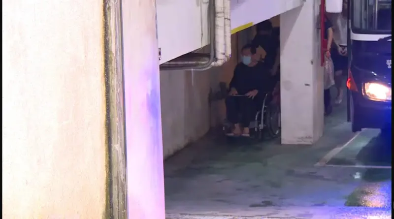 沈慶京腎疾惡化！堅持出庭爆「廔管內滲血」　法警急送回北所就醫