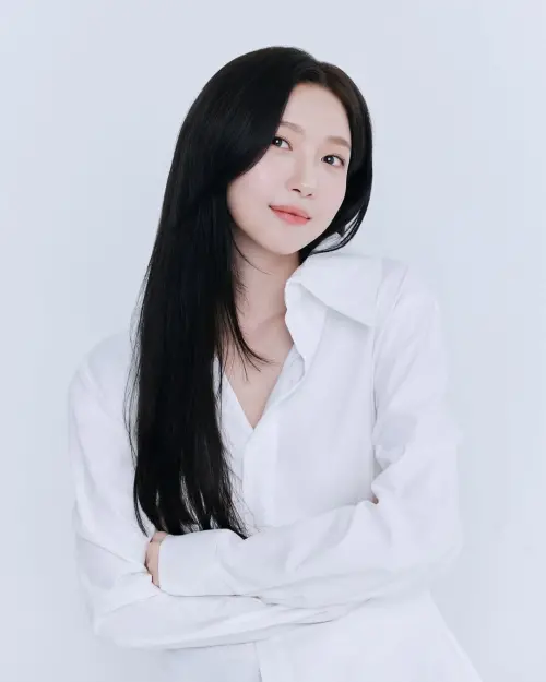 ▲▼朱賢英長相甜美,但愛好是摔角,相當反差萌。(圖/翻攝AIMC IG) ▲▼朱賢英長相甜美,但愛好是摔角,相當反差萌。(圖/翻攝AIMC IG)
