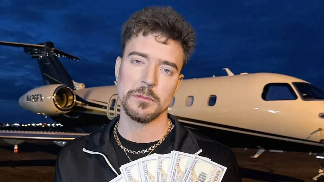 ▲YouTuber MrBeast擁有超過4億訂閱、身價逾10億美元，卻自曝為婚禮向母親借錢，他坦言將大部分收入投入影片製作，婚禮預計低調舉辦。（圖／翻攝自MrBeast IG）