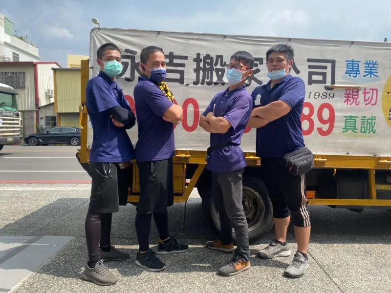 ▲由臺中市政府社會局與臺中社會創新實驗基地輔導的團隊－永吉搬家起重行，	綠色創新翻轉傳統搬家模式。（圖／市府社會局提供）