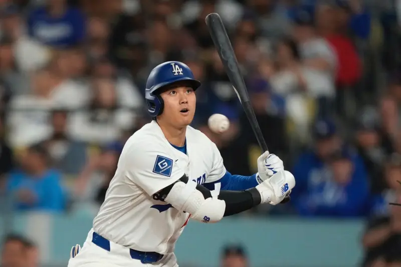 ▲大谷翔平今（5）日對陣紐約大都會比賽中雖敲出2支安打，但都是短程一壘安打，洛杉磯道奇最終也以1：6輸球，道奇總教練Dave Roberts認為大都會對大谷的策略很成功，就是不讓他輕易等到直球進攻。（圖／美聯社／達志影像）