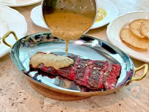 全台首家美術館星級餐廳Bonami!咖啡廳雙品牌開幕:五感亮點一覽 ▲「和牛板腱佐青胡椒醬」980元。(圖/記者蕭涵云攝)