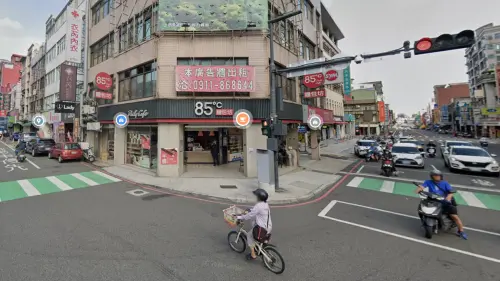 ▲新竹中正路口的85度C開出千萬發票。（圖／Google地圖）