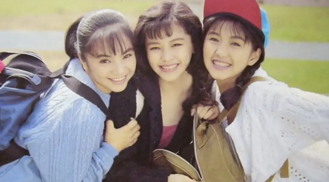 ▲1990年出道的團體「少女隊」由徐若瑄、吳珮瑜與王思涵組成，以活潑青春的模樣一度紅到日本，1993年團體因唱片銷售未達預期、音樂市場轉型及個人生涯規劃等因素宣告解散。如今32年過去，《NOWnews今日新聞》整理了3位成員現況一次看。（圖／翻攝自微博）