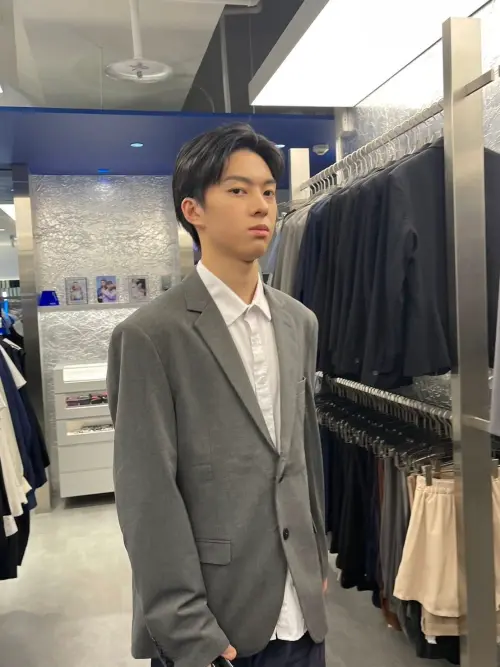 ▲王淑麗曬出兒子的照片，讓不少網友直呼：「德德要小心了！」（圖／翻攝自王淑麗臉書）