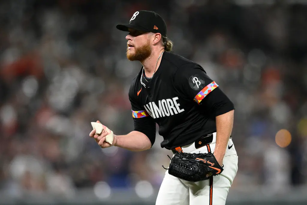 ▲MLB亞特蘭大勇士今（6）日遭亞利桑那響尾蛇在9局上演大逆轉，終場以10：11不敵響尾蛇，，根據《The Athletic》記者Ken Rosenthal報導，勇士將從3A	叫上Craig Kimbrel，補強牛棚戰力。（圖／美聯社／達志影像）