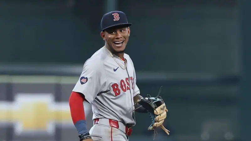 ▲效力美國職業棒球大聯盟（Major League Baseball）波士頓紅襪的新興強打Ceddanne Rafaela正處於火燙狀態。截至今（6）日，Rafaela在近8場比賽中皆有安打產出，這段期間打擊率高達4成12，轟出4發全壘打、貢獻6分打點，成為近期紅襪打線中的關鍵人物。（圖／取自紅襪X）