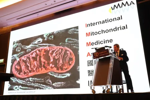 ▲德國Dr. Franz Enzmann(恩世蔓)肯定德風健康館作為粒線體醫學倡議者的領導地位。（圖／德風館提供）