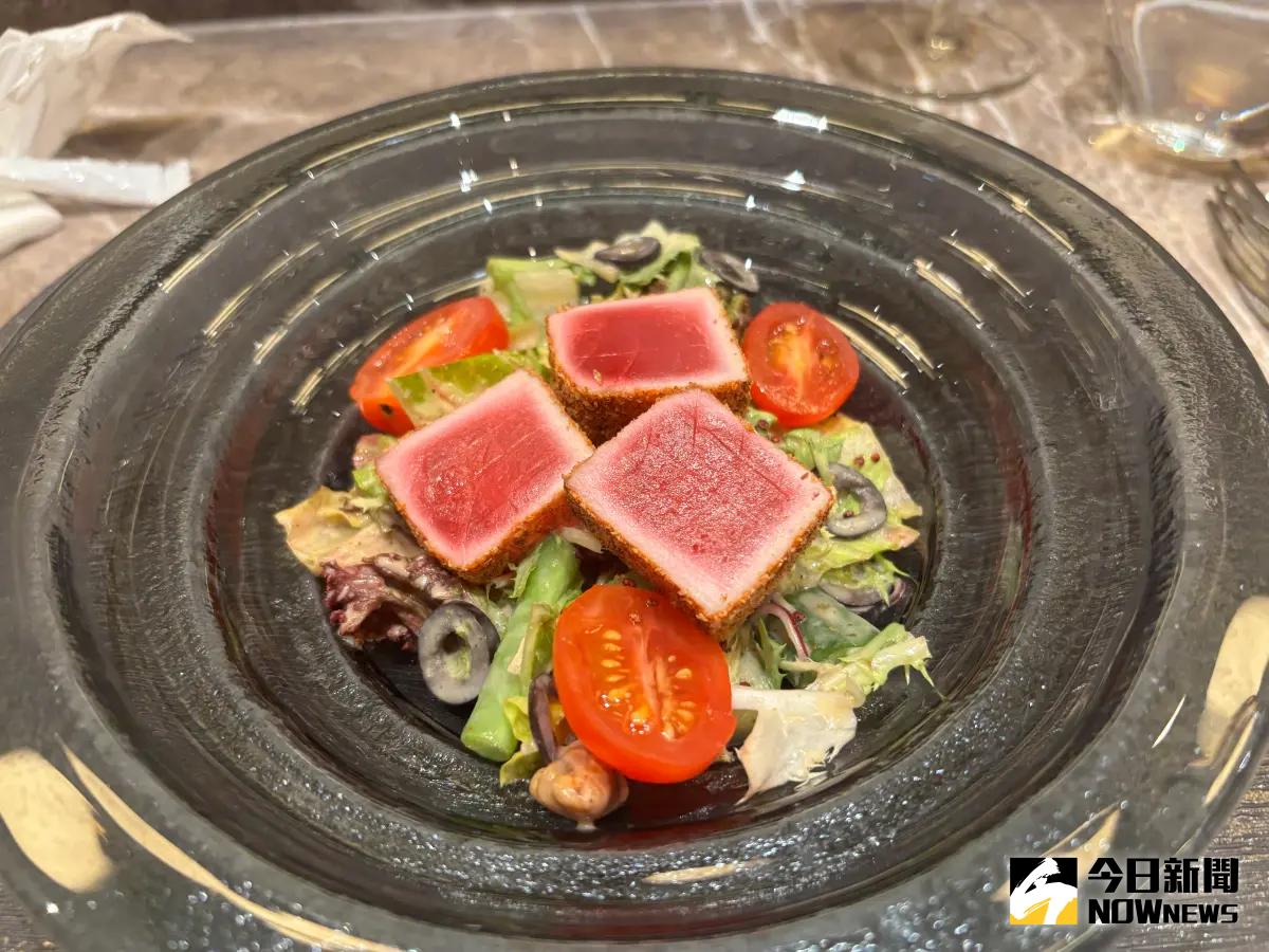 ▲樂葵法式鐵板料理端出夏季新菜，以「盛夏海岸」為靈感，主打高端味蕾體驗。（圖／記者金武鳳攝，2025.6.6)　