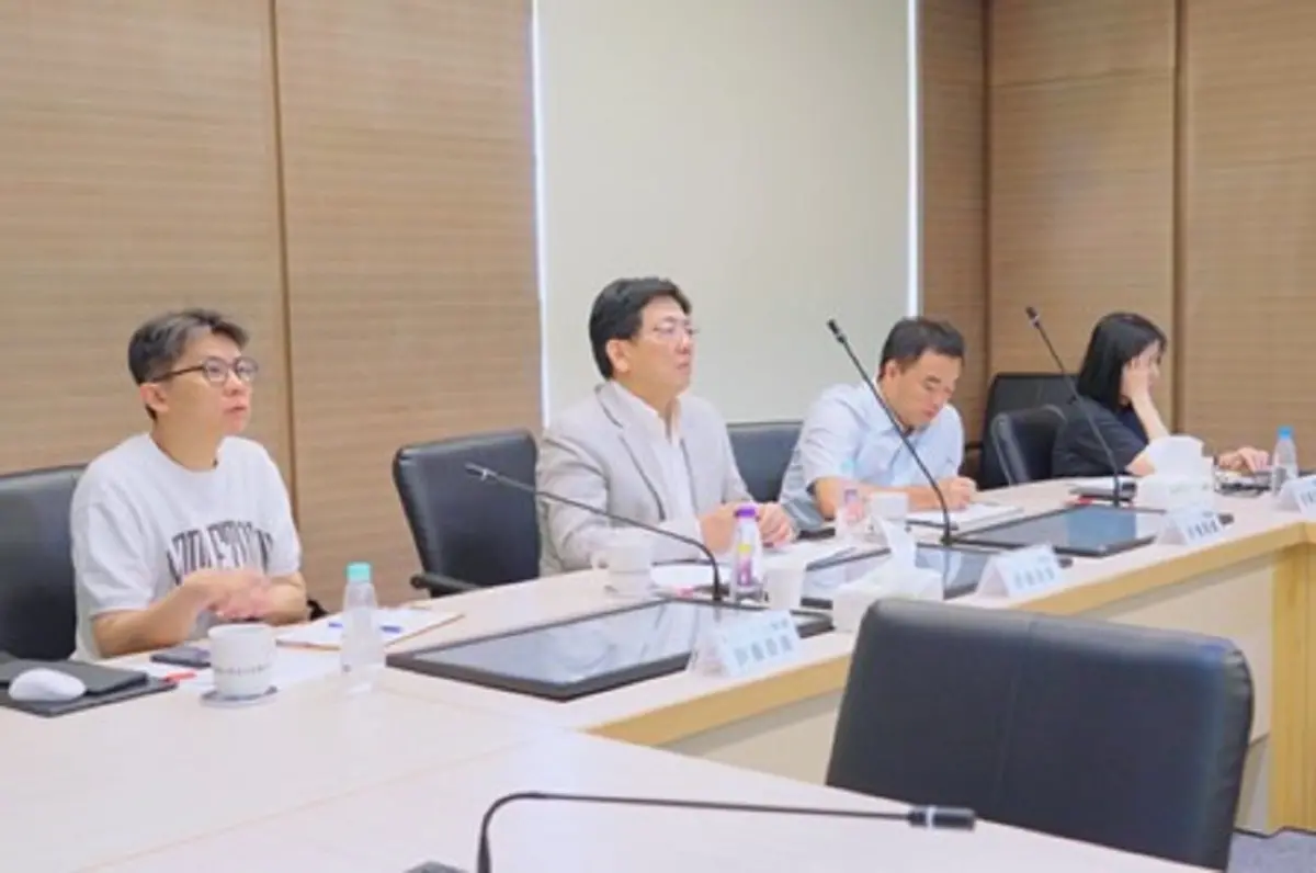 ▲「永續高雄：青年創業挑戰賽」將於6/17決賽，評審委員以專業嚴謹的角度，在初賽現場提供參賽團隊關鍵建議與實務回饋。（圖／高市府青年局提供）