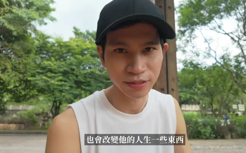 ▲Andy（如圖）今年3月以來與昔日情人家寧撕破臉，被爆新對象正是經紀人、知名媒體人李郁涵，且創辦的品牌爆出販售動物皮毛、高價販售等爭議。（圖／翻攝自Andy老師YouTube）