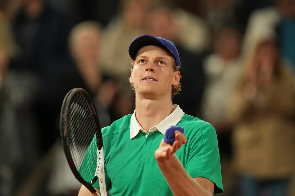 法網／Jannik Sinner大滿貫20連勝！2：1擊敗Djokovic 闖進決賽