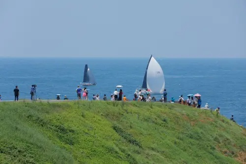 想看「2025基隆潮境海灣節」帆船賽,推薦最佳觀賽點包含101高地、潮境公園等。(圖/基隆市政府提供) ▲想看「2025基隆潮境海灣節」帆船賽,推薦最佳觀賽點包含101高地、潮境公園等。(圖/基隆市政府提供)