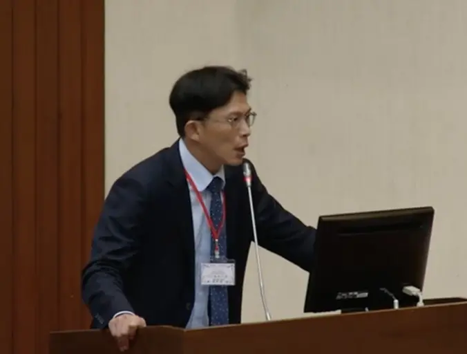 藍白合生變？不滿藍綠私下喬、昌怒飆陳玉珍　軍人加薪案延後表決