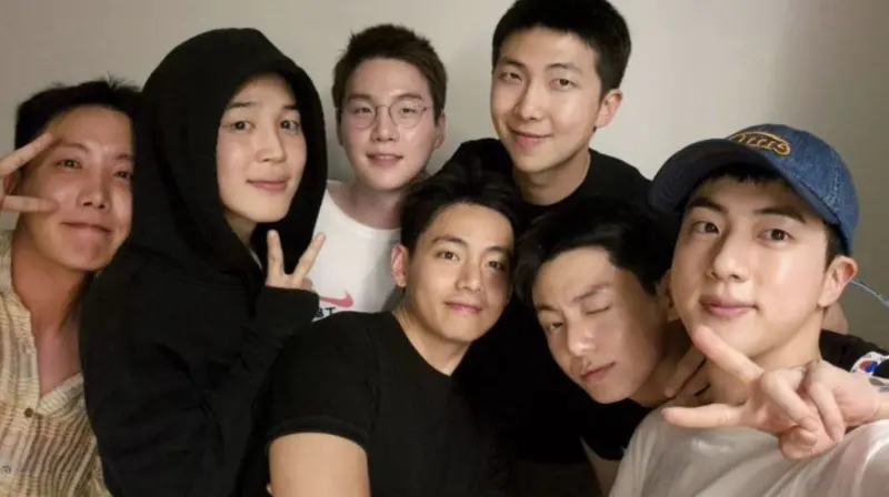 ▲BTS的成員RM、智旻、V、柾國將於下週陸續退伍，為了防止退伍當天粉絲到服役地點堵人，經紀公司緊急發聲明表示，請粉絲不要前往現場，並且透露成員退伍當天不會有任何活動。（圖／rkive IG）