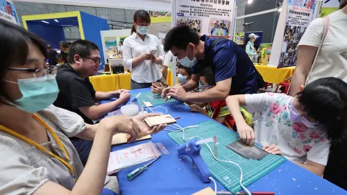 ▲活動內容豐富多元，包含精彩的動手做活動、科技論壇以及引領潮流的AI 體驗等。（圖／記者陳美嘉攝，2025.06.07）