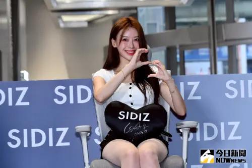 ▲李雅英一日店長。（圖／特約記者林柏年攝）