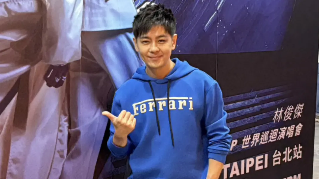 ▲林俊傑今（7）日於台北大巨蛋舉辦《JJ20 FINAL LAP世界巡迴演唱會》，林志穎（如圖）稍早帶著妻兒到場支持，「特別來觀摩他唱大巨蛋，因為他對舞台、表演非常講究！」透露其一曲〈裂縫中的陽光〉對自己別具意義，最想聽到這首。（圖／記者黃聖凱攝影）