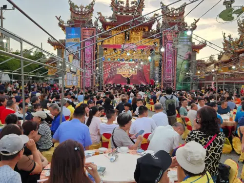 屏東黑鮪魚宴席開百桌　國際友人讚辦桌文化
