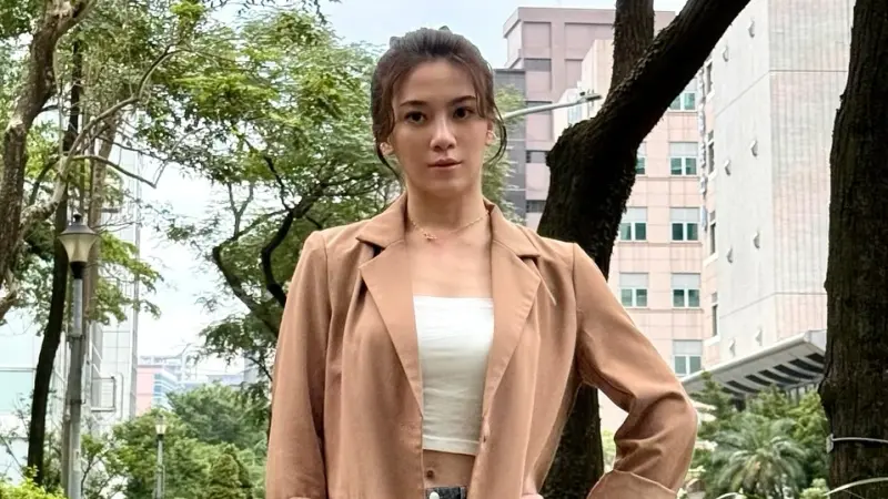 ▲有「最美性學博士」之稱的許藍方（如圖），昨（7）日怒斥診所假借她名義賣藥，發聲明澄清與任何藥物開發無關，呼籲大眾舉報詐騙行為，粉絲力挺提告，健康狀況也引發關注。（圖／翻攝自許藍方臉書）