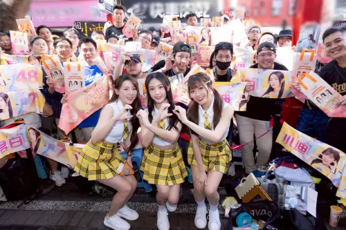 ▲CoCo都可生日28週年慶，中信啦啦隊現身好嗨。（圖／翻攝自CoCo FB）