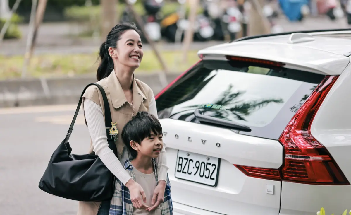 ▲陳庭妮在《慶祝》中飾演單親媽媽，透露角色壓力與心境，在演完之後也對婚姻有了不同看法，但相信愛的力量可以迎刃而解。（圖／寬想國際娛樂）