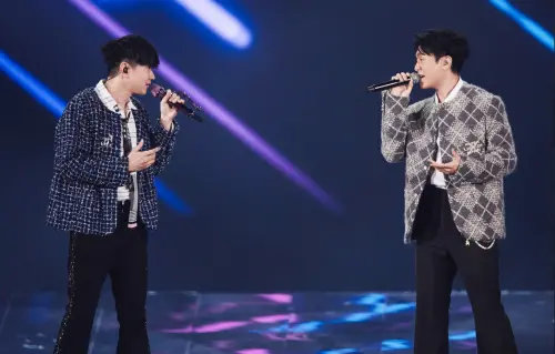 ▲林俊傑(如圖)今(7)日登上台北大巨蛋開唱,嘉賓韋禮安從台上驚喜現身,2人接連合唱〈修煉愛情〉與〈如果可以〉,在台上互尬歌喉之餘,韋禮安還打趣虧林俊傑,「要不要挑戰用Jolin(蔡依林)的Key唱〈如果可以〉!」逗樂全場。(圖/JFJ PRODUCTIONS提供) ▲林俊傑(如圖)今(7)日登上台北大巨蛋開唱,嘉賓韋禮安從台上驚喜現身,2人接連合唱〈修煉愛情〉與〈如果可以〉,在台上互尬歌喉之餘,韋禮安還打趣虧林俊傑,「要不要挑戰用Jolin(蔡依林)的Key唱〈如果可以〉!」逗樂全場。(圖/JFJ PRODUCTIONS提供)