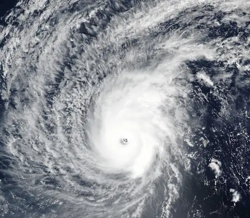 蝴蝶颱風「曾衝進台灣」！當年挑戰護國神山失敗　一登陸就不見了
