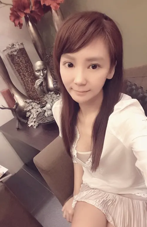 ▲邱薇而在臉書上發布抱怨高鐵商務艙服務人員的文章，招來網友圍剿，對此發文道歉，表示自己會誠心檢討，繼續努力成為更成熟的人。（圖／摘自臉書）