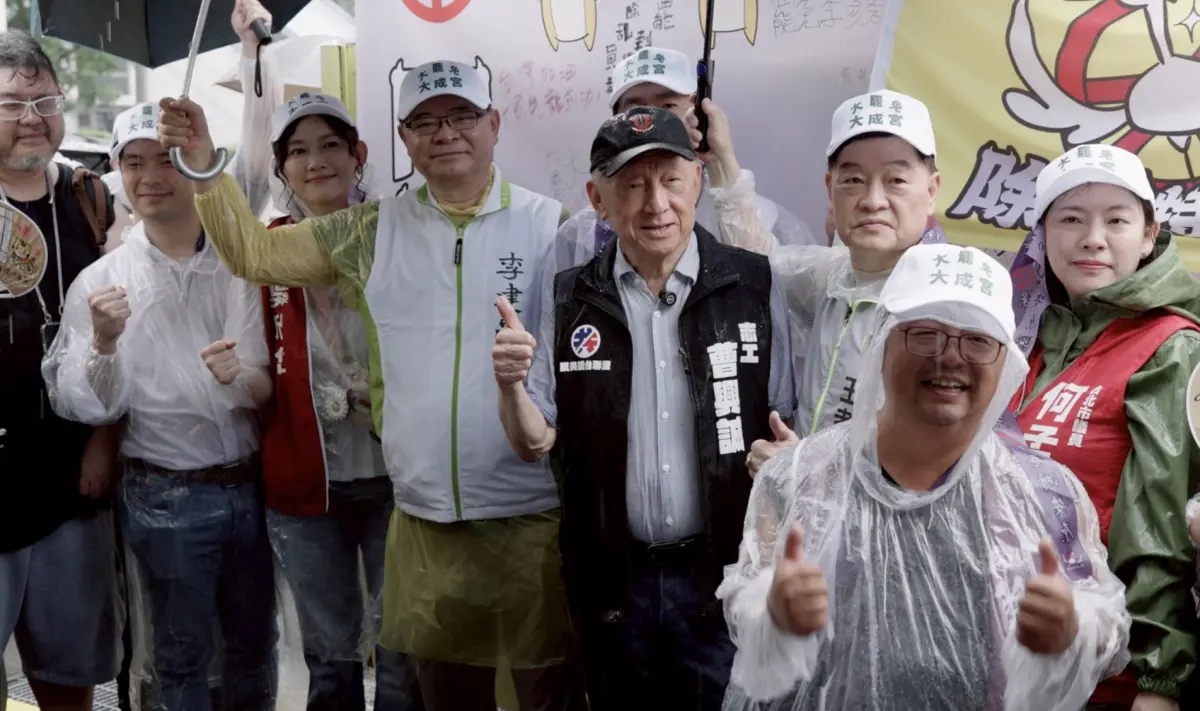 ▲曹興誠坦言曾抱怨林右昌對罷免算計多、不積極，而如今疑慮已經消除了。（圖／翻攝曹興誠臉書）