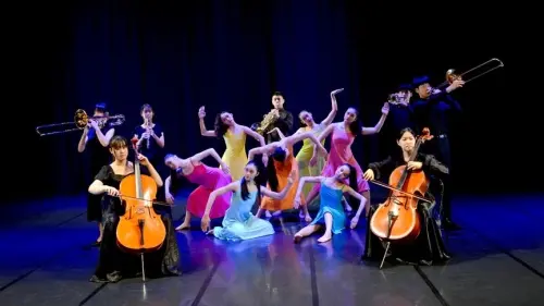 ▲高雄中學音樂班與左營高中舞蹈班跨校、跨科合作，不僅為學生創造出嶄新的學習經驗，更展現出高雄市藝術才能班豐碩的教學成果與跨域整合能量。（圖／高市府教育局提供）