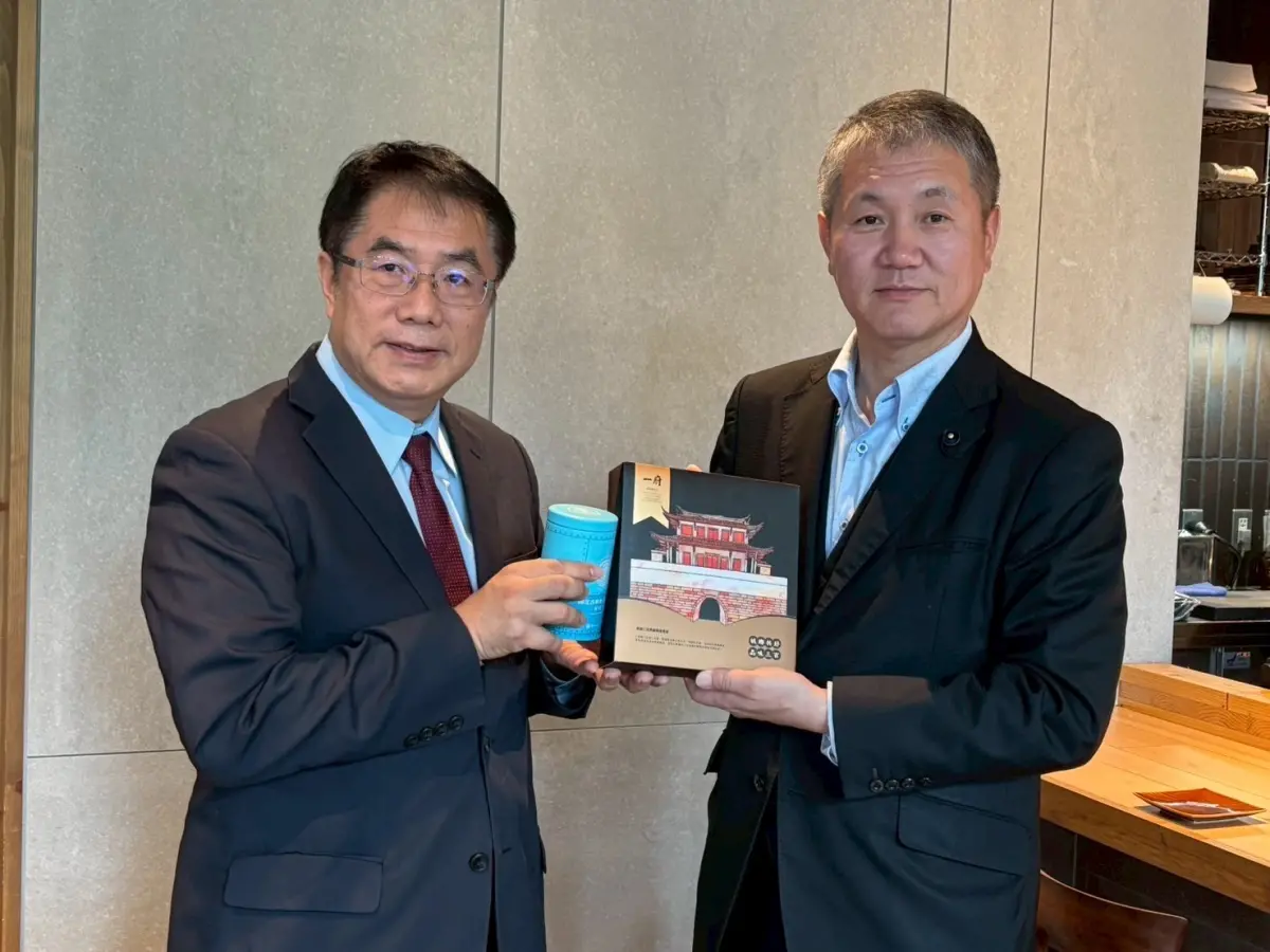 ▲台南市長黃偉哲與北海道議會議長冨原亮會面。 （圖／台南市政府提供 ）