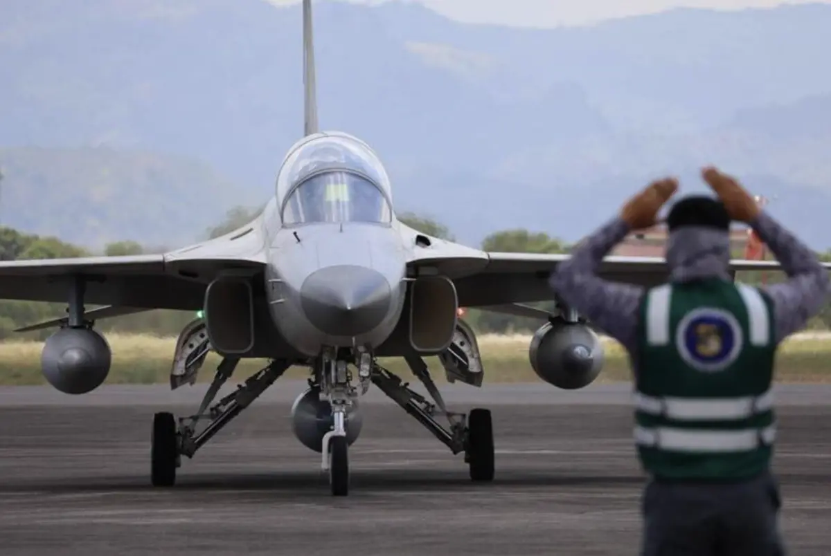 ▲菲律賓與韓國簽署12架FA-50PH戰鬥機採購合約，成為東南亞最大的「韓國防務」市場。（圖／翻攝自菲律賓空軍官方臉書）