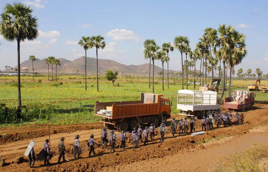 ▲中國企業在緬甸大規模採礦，引發當地民眾對環境污染的疑慮。（圖／美聯社／達志影像）