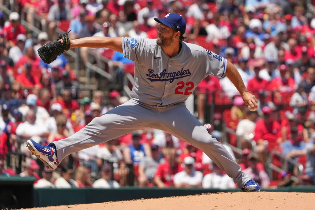 ▲MLB洛杉磯道奇今（9）日客場出戰聖路易紅雀，Clayton Kershaw本場比賽繳出5局失1分好投，加上隊友火力大放送，終場道奇就以7：3擊敗紅雀，Kershaw也拿下本季首勝。（圖／美聯社／達志影像）