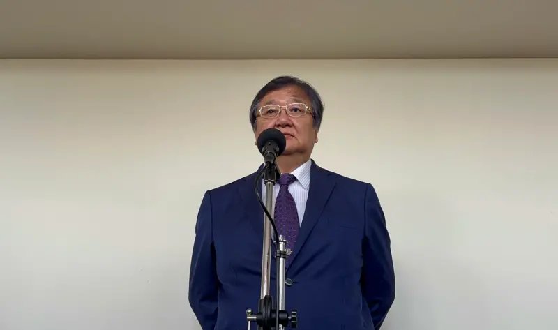 ▲衛福部長邱泰源接受媒體聯訪。（圖／記者張乃文攝）